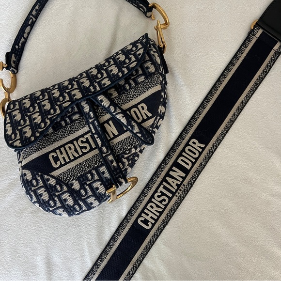 DIOR SADDLE - BLUE OBLIQUE 
EMBROIDERY WITH STRAP - FULL SET - Picture 3 of 13